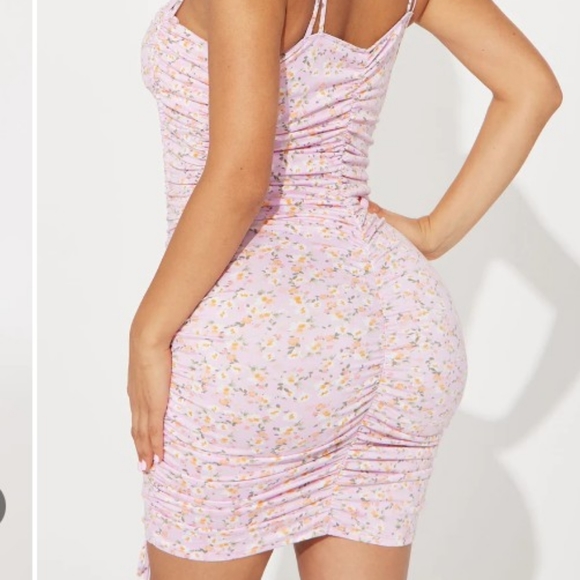 Floral stretchy lavender dress - Picture 3 of 5